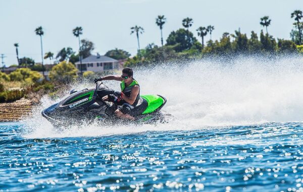 Kawasaki jet ski STX-15F Price