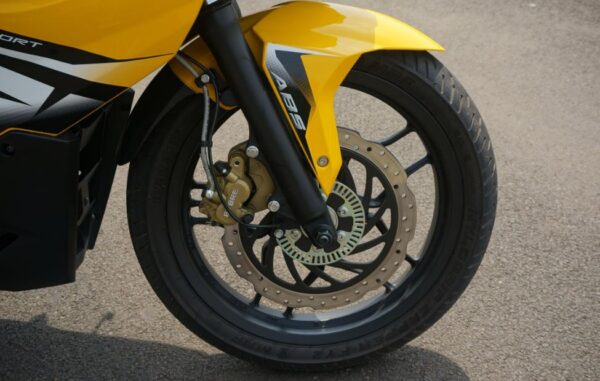 bajaj pulsar rs 200 Bike brakes