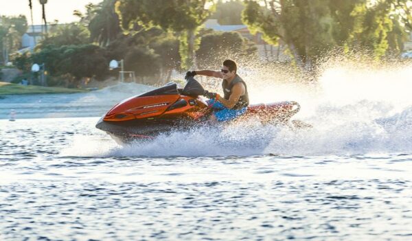 Kawasaki jet ski STX-15F Overview