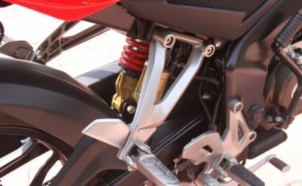 Bajaj Pulsar AS150 bike suspension